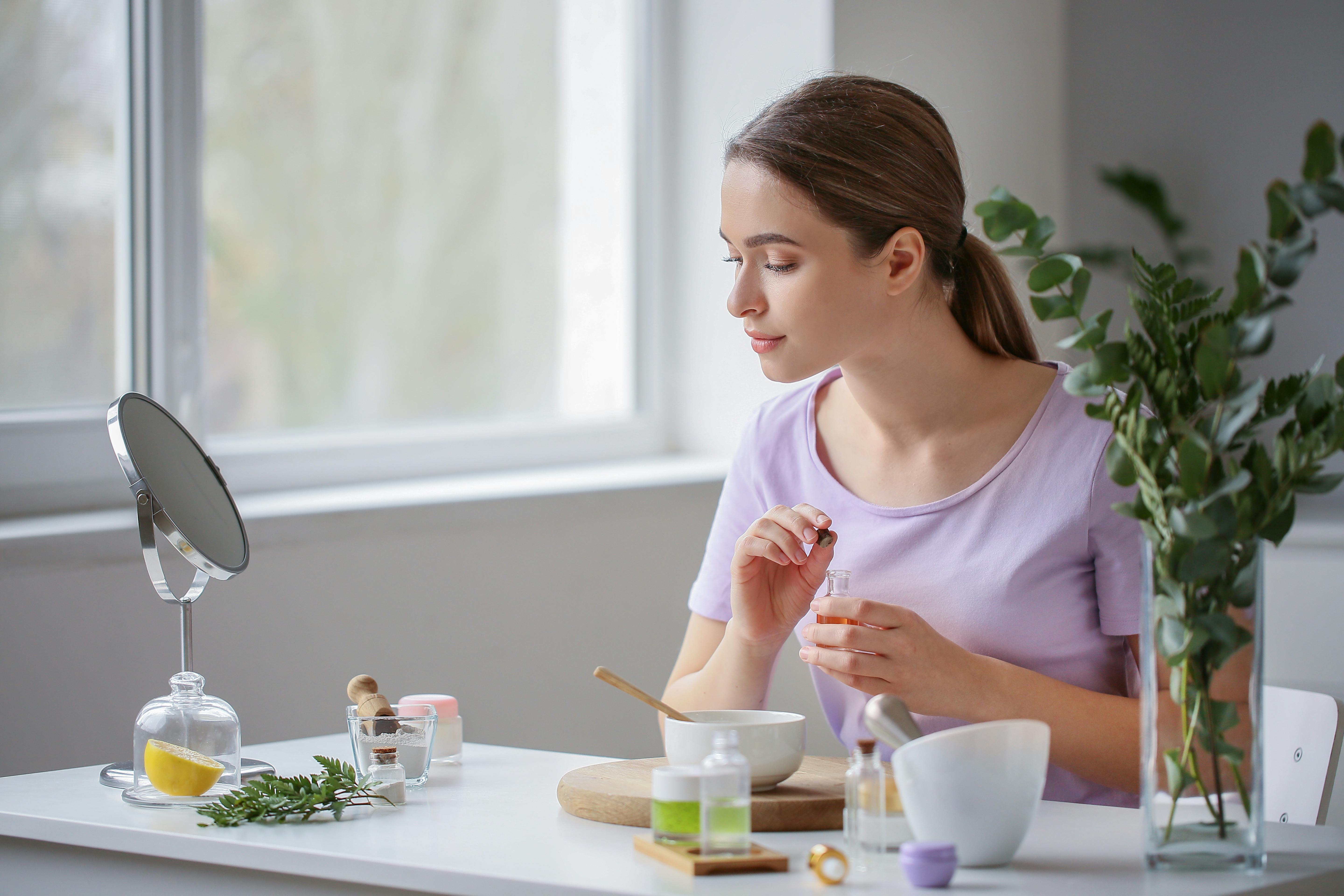 重点影片海报：一场围绕真相与选择的城市故事